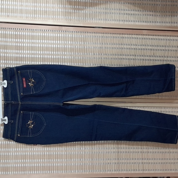 Braxton Jeans - Picture 4 of 8